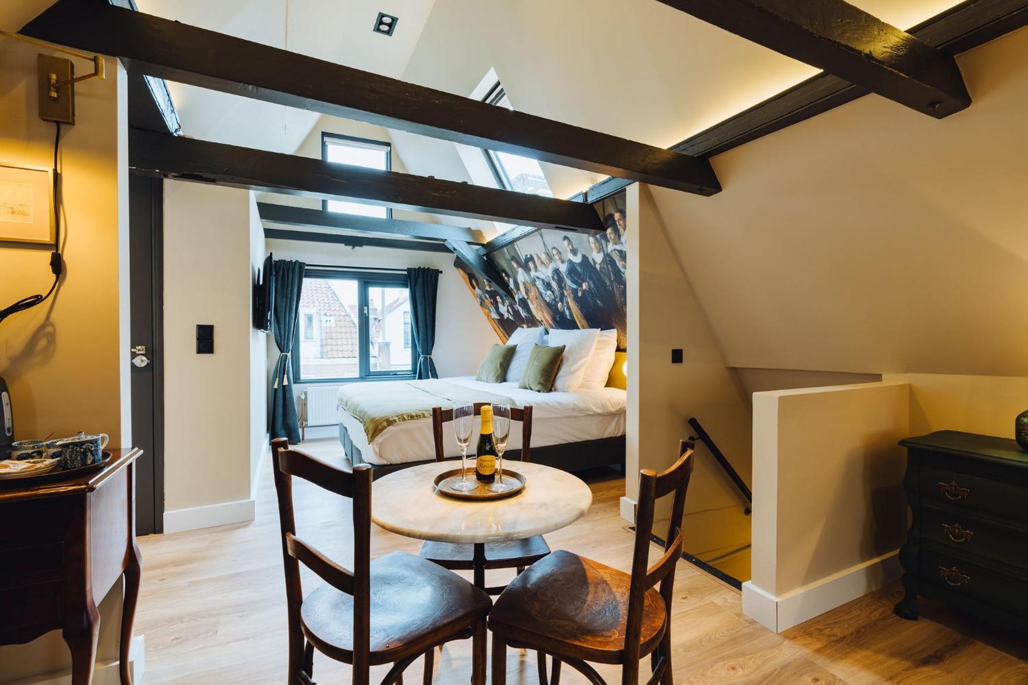 Lok Historics Luxury Art-Inspired Loft In Historic City Centre! Hotel Haarlem Bagian luar foto